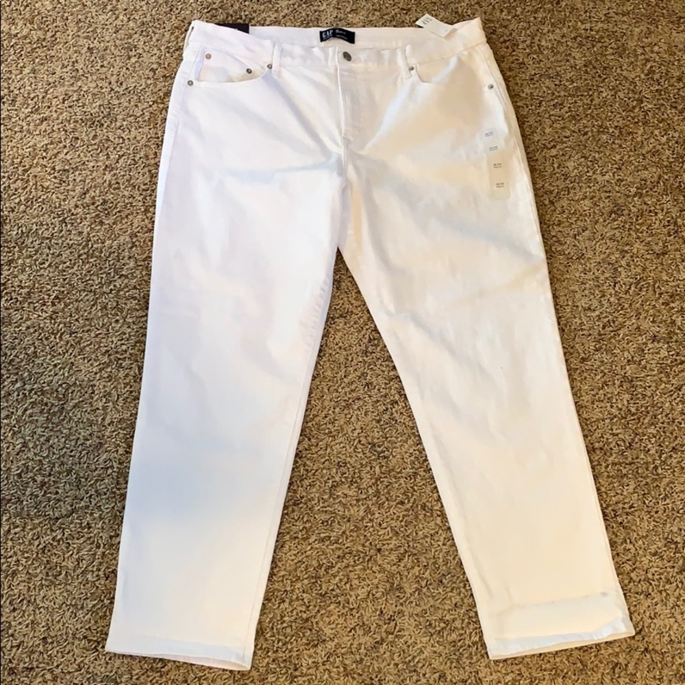 GAP Girlfriend white denim jeans